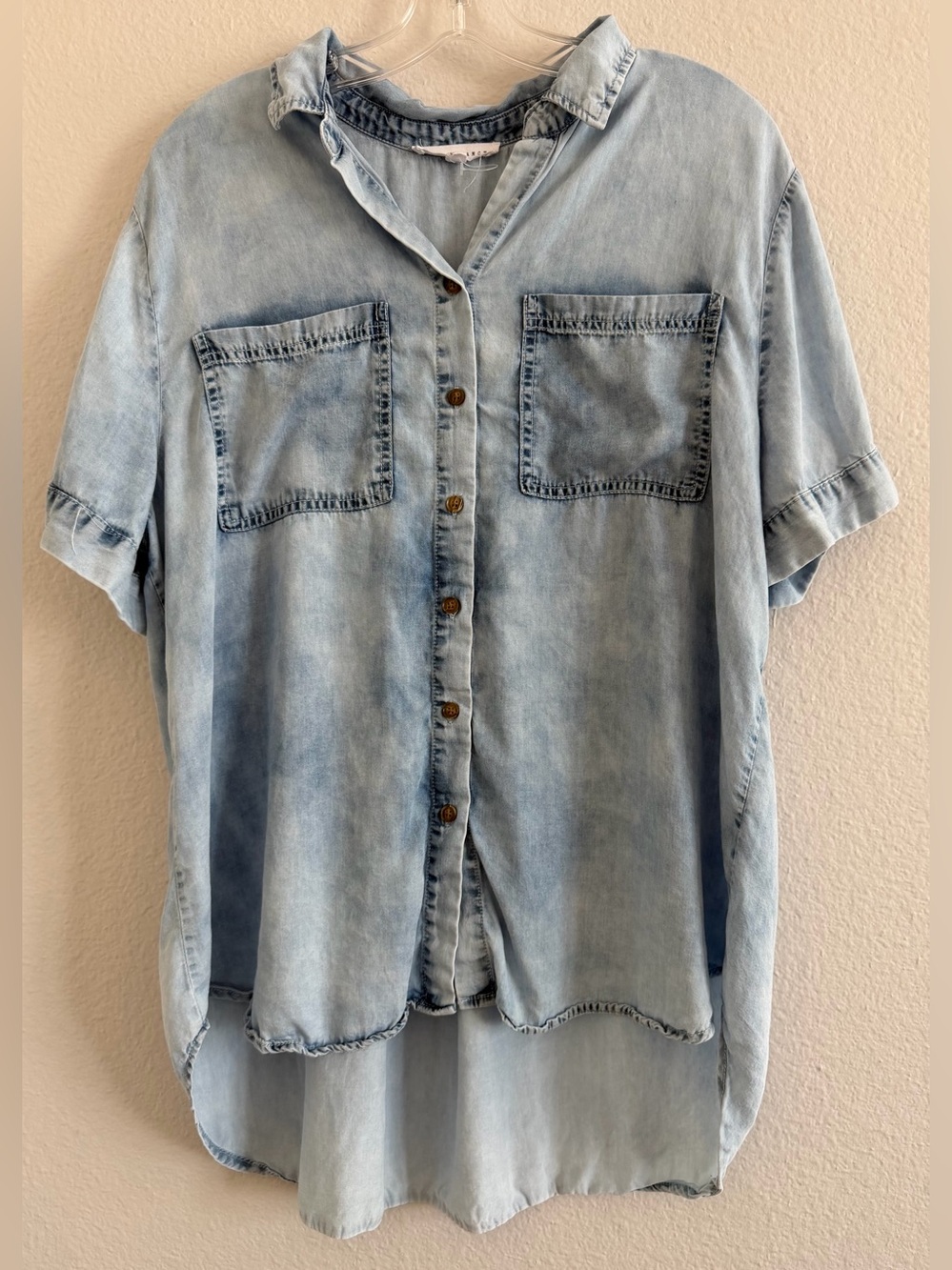 Jane & Delancey High Low Button Up Shirt